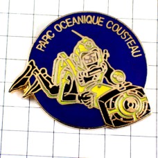 ピンバッジ・ダイバーダイビング潜水 COMMANDANT-COUSTEAU JACQUES-YVES-COUSTEAU FRANCE