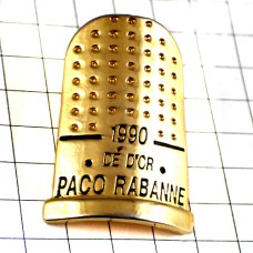 ピンバッジ・パコラバンヌ金色ゴールドの指貫 PACO-RABANNE