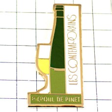 ピンバッジ・白ワイン酒グラスとボトル緑色 PICPOUL-DE-PINET HERAULT FRANCE