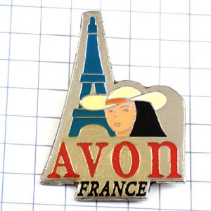 ピンバッジ・エッフェル塔パリの女の子エイボン化粧品 AVON-USA