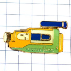 ピンバッジ・ペンタックス撮影ビデオカメラ機材