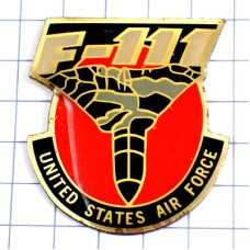 お買得ピンバッジ・アメリカ空軍F111戦闘機ジェネラルダイナミクス社ミリタリー飛行機