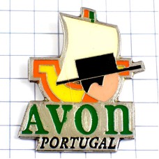 お買得ピンバッジ・ポルトガル黒い帽子の男ボート帆船エイボン化粧品 PORTUGAL AVON-USA