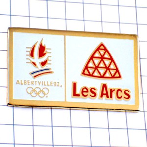 ピンバッジ・アルベールビル五輪1992冬季オリンピック三角ビンテージ中古品