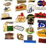 フランス ピンズ 雑貨 ヴィンテージ ピンバッジまとめて50個セット まとめ売り 大量 フレンチ ビンテージ 広告 草むらの男の子ＣＥカバンなど