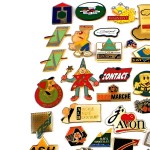 フランス ピンズ 雑貨 ヴィンテージ ピンバッジまとめて50個セット まとめ売り 大量 フレンチ ビンテージ 広告 エイボン化粧品アルベールビルＭなど