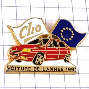 ピンバッジ・ルノー赤いクリオ車ヨーロッパ欧州旗EU欧州連合 RENAULT FRANCE