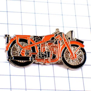 ピンバッジ・オレンジ色のバイク二輪オートバイ乗り物