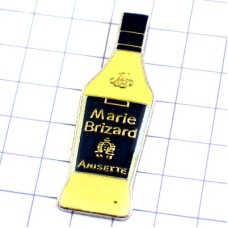 ピンバッジ・マリーブリザール酒瓶ボトル型 MARIE-BRIZARD FRANCE