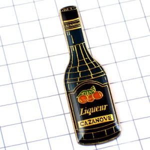 ピンバッジ・チェリーさくらんぼ果物のリカー酒ボトル瓶 CAZANOVE CHERRY LIQUEUR