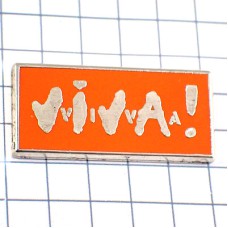 ピンバッジ・ビバ！VIVA！シルバー銀色文字オレンジ色