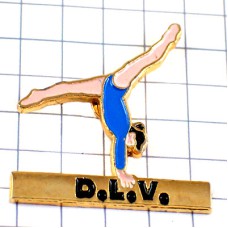 ピンバッジ・青いレオタード平均台ブルー体操選手の女の子 DLV GYMNASTICS FRANCE