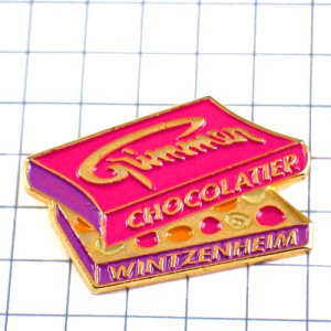 ピンバッジ・チョコレートの箱ピンク色