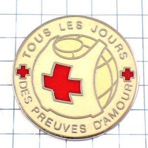 ピンバッジ・赤十字社と地球エプロン愛のしるし毎日 RED-CROSS CROIX-ROUGE DES-PREUVES-D-AMOUR FRANCE