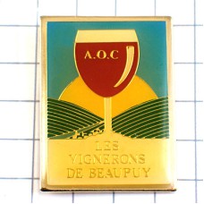 ピンバッジ・赤ワインのグラス葡萄酒ぶどう畑と太陽 AOC BEAUPUY FRANCE