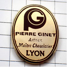 ピンバッジ・アルファベットＰＧリヨンのチョコレート店