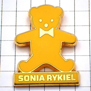 ピンバッジ・ソニアリキエル蝶ネクタイの熊のぬいぐるみ黄色 SONIA-RYKIEL PARIS