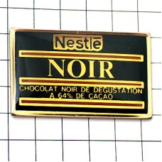 ピンバッジ・鍋とネスレのチョコレートお菓子用 NESTLE-NOIR CHOCOLAT SWISS