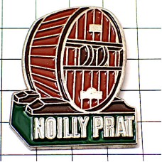 ピンバッジ・ノイリープラット酒樽 NOILLY-PRAT FRANCE