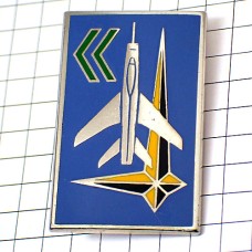 ブローチ・飛行機ミリタリーNATO軍用飛行場