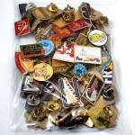 フランス ピンズ 雑貨 ヴィンテージ ピンバッジまとめて50個セット まとめ売り 大量 フレンチ ビンテージ 広告 センサス釣り針リス銀行ボルビックなど