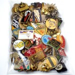 フランス ピンズ 雑貨 ヴィンテージ ピンバッジまとめて50個セット まとめ売り 大量 フレンチ ビンテージ 広告 センサス釣り針リス銀行ボルビックなど