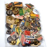 フランス ピンズ 雑貨 ヴィンテージ ピンバッジまとめて50個セット まとめ売り 大量 フレンチ ビンテージ 広告 カナダ国旗AP三角定規ブルー青い手など