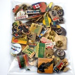 フランス ピンズ 雑貨 ヴィンテージ ピンバッジまとめて50個セット まとめ売り 大量 フレンチ ビンテージ 広告 カナダ国旗AP三角定規ブルー青い手など