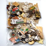 フランス ピンズ 雑貨 ヴィンテージ ピンバッジまとめて50個セット まとめ売り 大量 フレンチ ビンテージ 広告 ニンジン国旗アメリカ本ランナー黄色い車カンヌ映画祭など