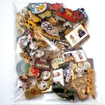 フランス ピンズ 雑貨 ヴィンテージ ピンバッジまとめて50個セット まとめ売り 大量 フレンチ ビンテージ 広告 ニンジン国旗アメリカ本ランナー黄色い車カンヌ映画祭など