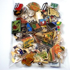 フランス ピンズ 雑貨 ヴィンテージ ピンバッジまとめて50個セット まとめ売り 大量 フレンチ ビンテージ 広告 ブイトーニ長靴オートバイ男の子など