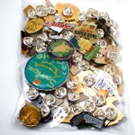 フランス ピンズ 雑貨 ヴィンテージ ピンバッジまとめて50個セット まとめ売り 大量 フレンチ ビンテージ 広告 イルカ帆船スペースシャトル化粧品アメフト野球んど