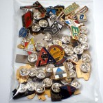 フランス ピンズ 雑貨 ヴィンテージ ピンバッジまとめて50個セット まとめ売り 大量 フレンチ ビンテージ 広告 スター三角シティ矢印など