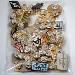 フランス ピンズ 雑貨 ヴィンテージ ピンバッジまとめて50個セット まとめ売り 大量 フレンチ ビンテージ 広告 アルファベットLA隻眼の男Ｂ葉っぱ男の子など