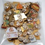 フランス ピンズ 雑貨 ヴィンテージ ピンバッジまとめて50個セット まとめ売り 大量 フレンチ ビンテージ 広告 パン屋さんお城ワイン酒ビール料理人シェフなど