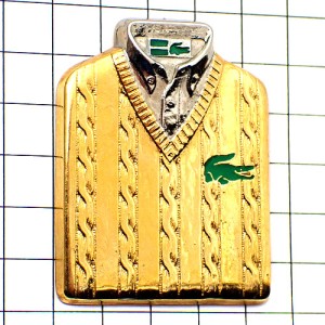 ピンバッジ・ラコステ鰐ワニ金色カーディガンと銀色シャツ服 LACOSTE PARIS FRANCE