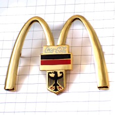 ピンバッジ・マクドナルドＭドイツ国旗イーグル紋章コカコーラ金色