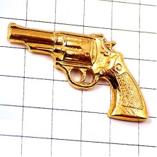 ピンバッジ・金色のピストル拳銃ゴールド短銃武器