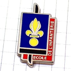 ピンバッジ・歩兵学校フランス軍ミリタリー兵器 ECOLE-DE-L-INFANTERIE FRANCE