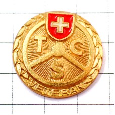 ピンバッジ・スイス国旗の紋章ツーリングクラブ自動車ハンドル金色ゴールド TOURING-CLUB-SUISSE TCS