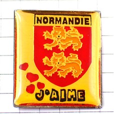 ピンバッジ・大好きノルマンディ地方ライオン２頭の紋章ハート NORMANDIE FRANCE