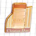 ピンバッジ・クリスチャンディオール香水ピンク色壜パルファン CHRISTIAN-DIOR EQUITE PARIS FRANCE