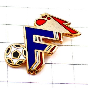 ピンバッジ・フランス雄鶏サッカー球ニワトリＦトリコロール国旗色 FFF FEDERATION-FRANCAISE-DE-FOOTBALL