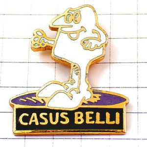 ピンバッジ・白い人の大きな靴 CASUS-BELLI