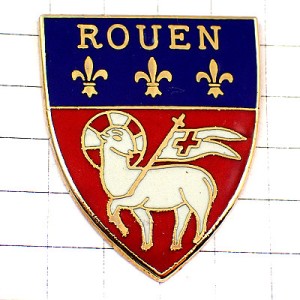 ピンバッジ・ルーアン赤い十字の旗をもつ羊や百合の紋章 ROUEN FRANCE