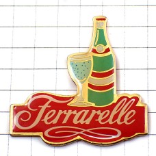 ピンバッジ・ミネラルウォーター水グラス瓶 FERRARELLE ITALIA