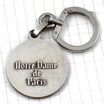 キーホルダー・パリのノートルダム寺院シルバー銀色  NOTRE-DAME PARIS