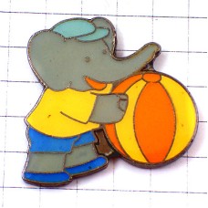 ピンバッジ・ぞうのババール象とボール球 BABAR