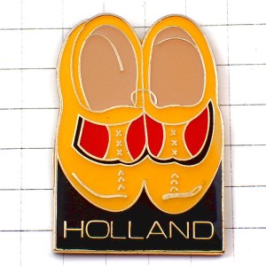 ピンバッジ・オランダの木靴サボ NETHERLANDS HOLLAND