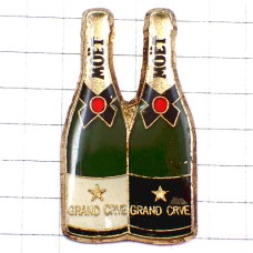 ピンバッジ・モエ２本シャンパーニュ酒シャンパン MOET